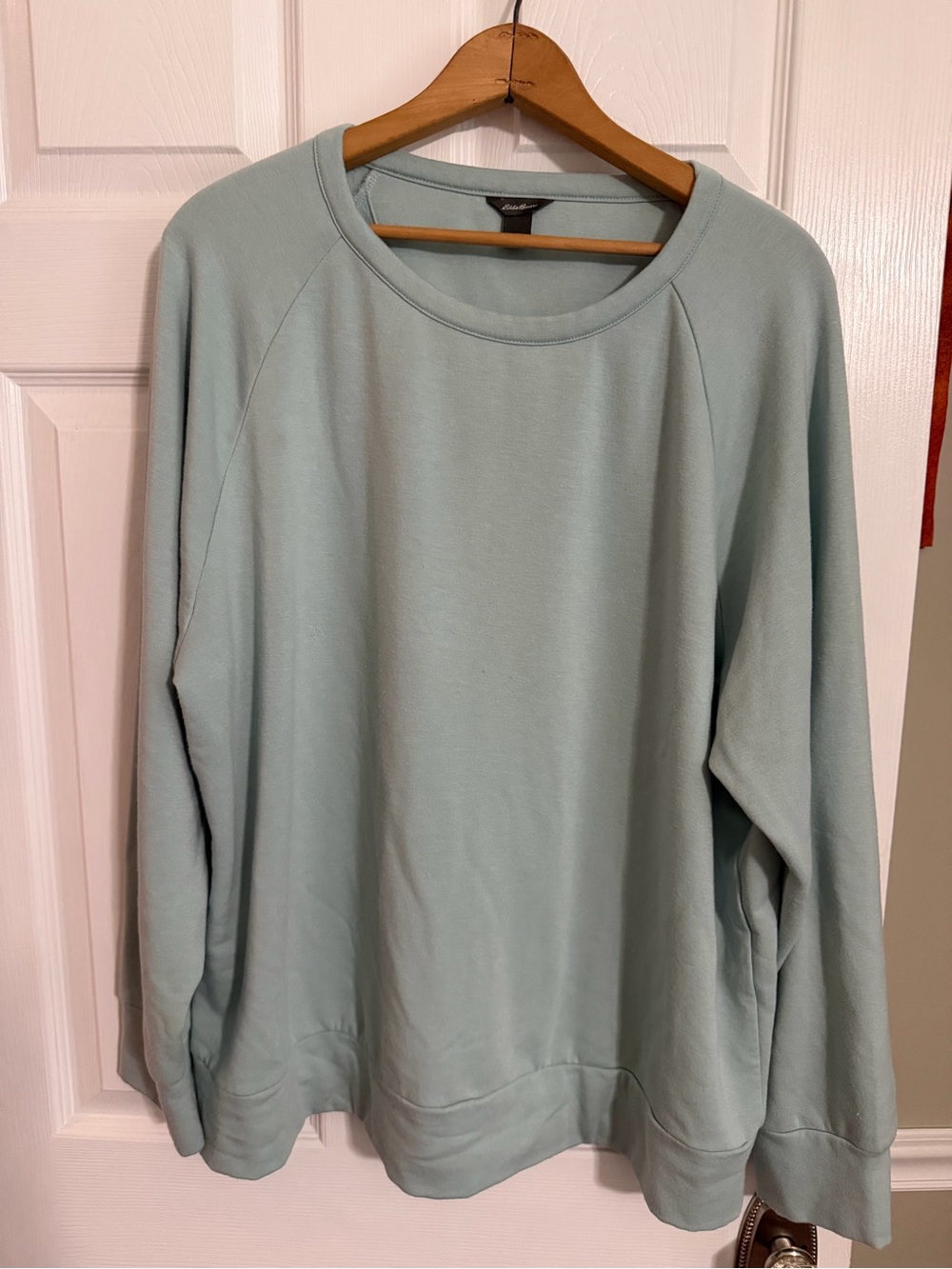 Eddie Bauer Lightweight Crewneck Sweatshirt - Mint
Women’s XXL
